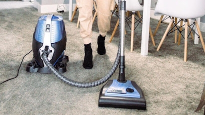 why water vacuums vs. canister vacuums
